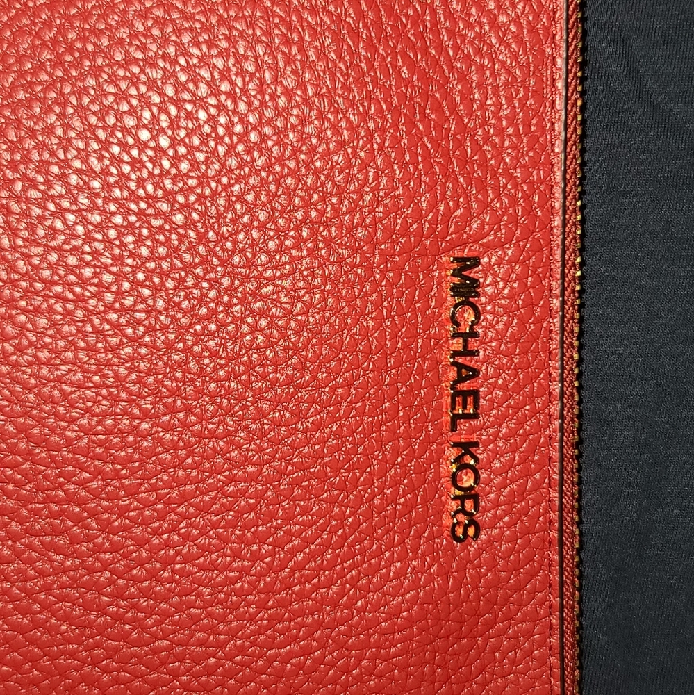 Michael Kors Wristlet - Picture 11 of 12